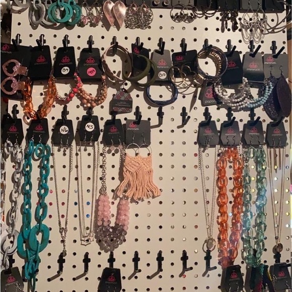 Paparazzi Bulk Sale - $300 worth! - Picture 7 of 7